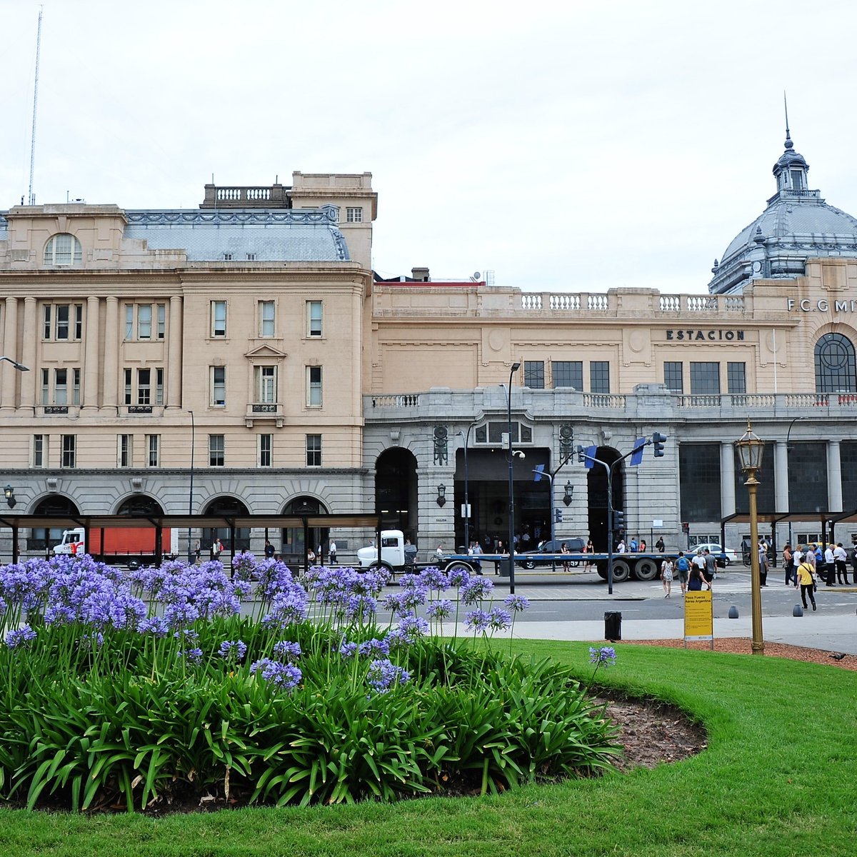 Retiro  Official English Website for the City of Buenos Aires