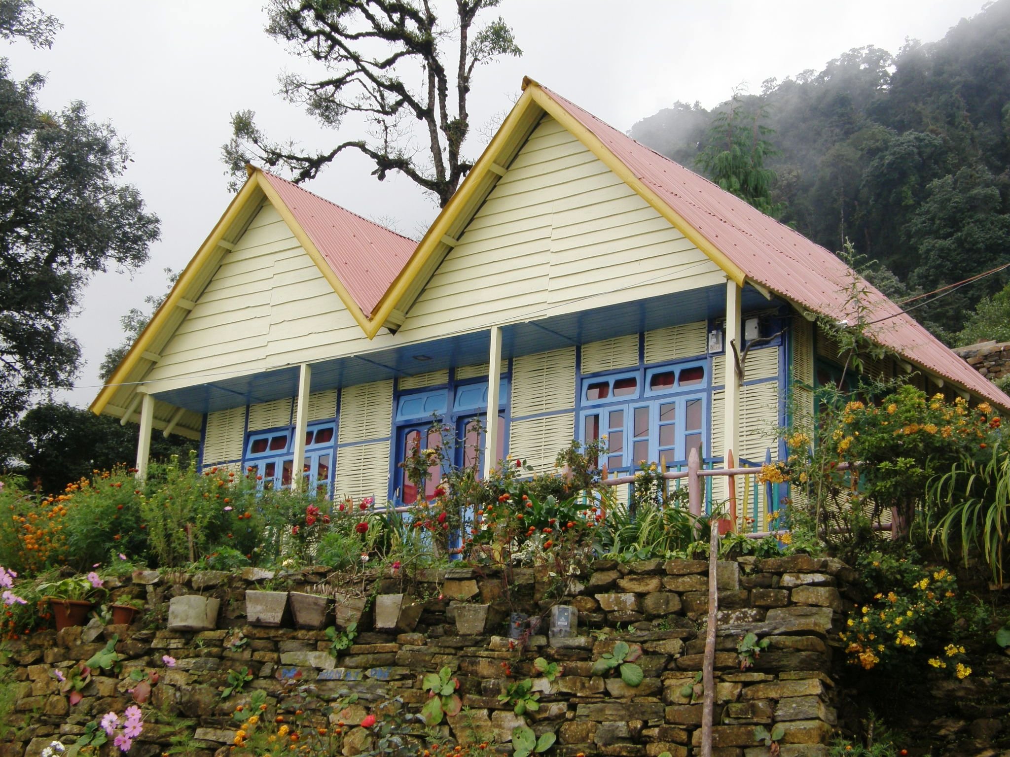 LOVELY HOMESTAY RISHYAP - Updated 2021 Prices & Guest House Reviews ...