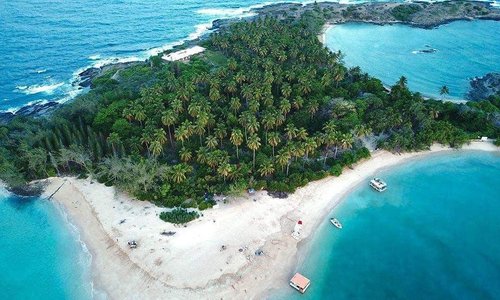 Ilha de Santo Aleixo em frente ao hotel