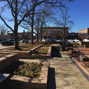 Downtown Garland—with its restaurants, coffee house, brew pub, and theater—is a brief 7-block walk away,