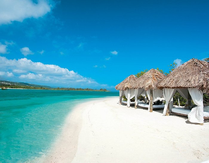 Sandals Royal Caribbean Resort and Private Island Pool Pictures ...