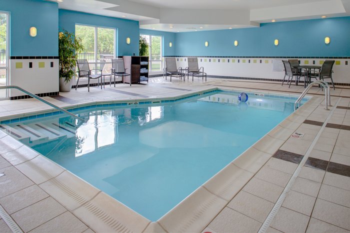 Fairfield Inn & Suites Seymour Pool: Pictures & Reviews - Tripadvisor