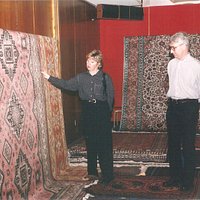 Searching for the right Handmade Carpet with your family or friend can be a pleasant learning experience.