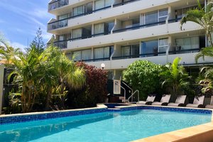 Pool & Beach