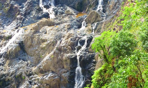 Cascada desde parada de Skyrail