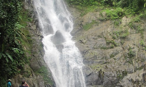 A trip to Bula waterfall (Busama)