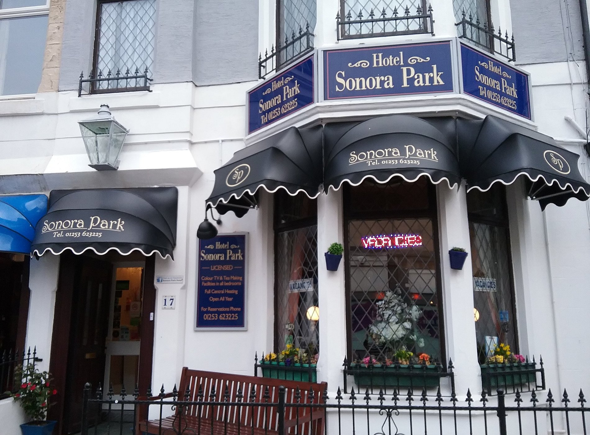 Sonora Park Hotel image