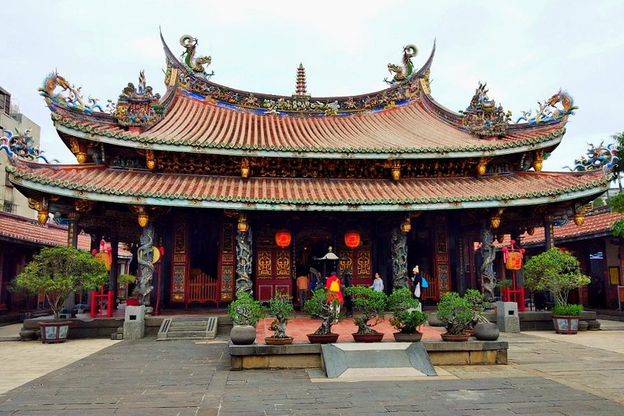 Baoan Temple Garden image