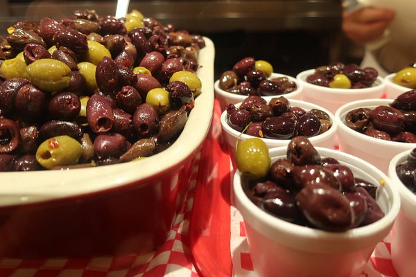 Olives Anyone ?w=600&h=400&s=1