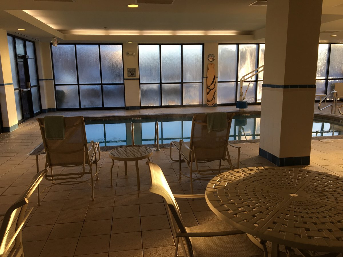 Courtyard By Marriott Springfield Downtown Pool Pictures And Reviews Tripadvisor