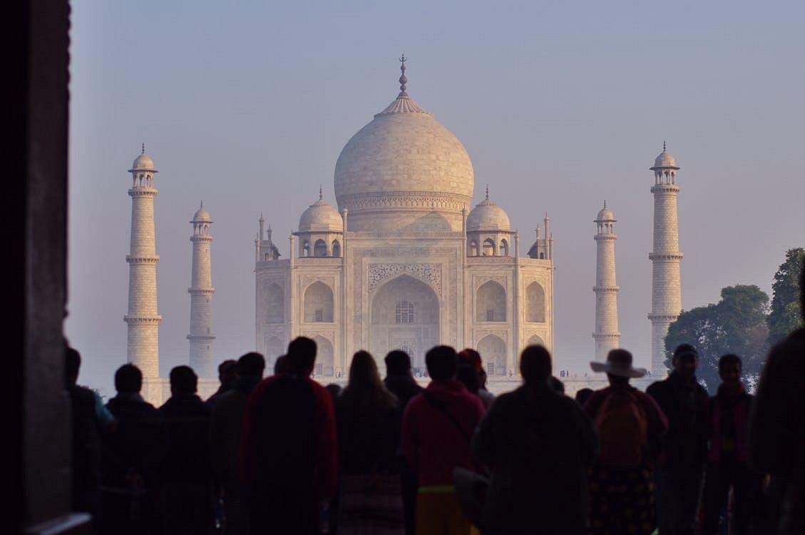 World india. Тадж Махал мусульманская мечеть. Тадж Махал минареты. Тадж Махал религия. Индия Уттар Хан.