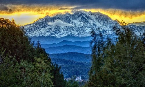 Sua maestà il Monte Rosa, il grande protagonista dei panorami varesini.   Ph: Luca Sacchet