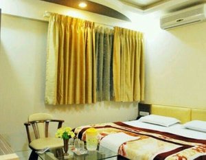 Room & Suite