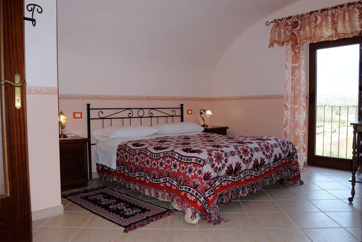 BED AND BREAKFAST CASE BONOMINI (Sulmona, Italia): Opiniones Y Precios