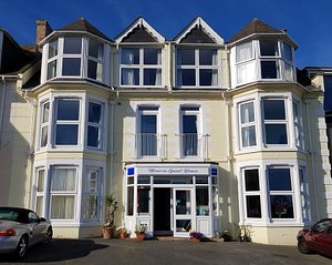OYO Minerva Guesthouse in Newquay
