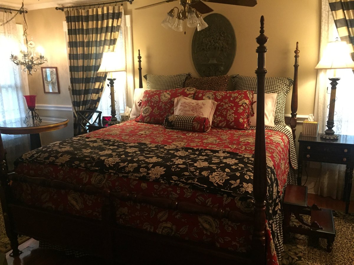 Azalea Plantation Rooms: Pictures & Reviews - Tripadvisor