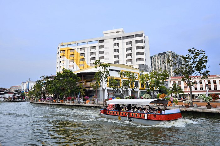 TUN FATIMAH RIVERSIDE HOTEL - Prices & Reviews (Melaka, Malaysia)