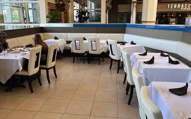 Hamamori Restaurant and Lounge