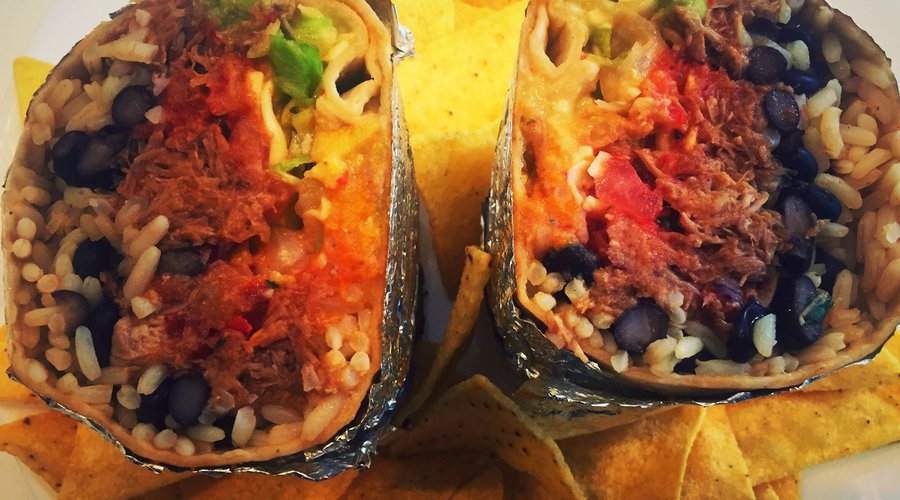 Burrrriiittttoooosssss .... the perfect food ! 😻