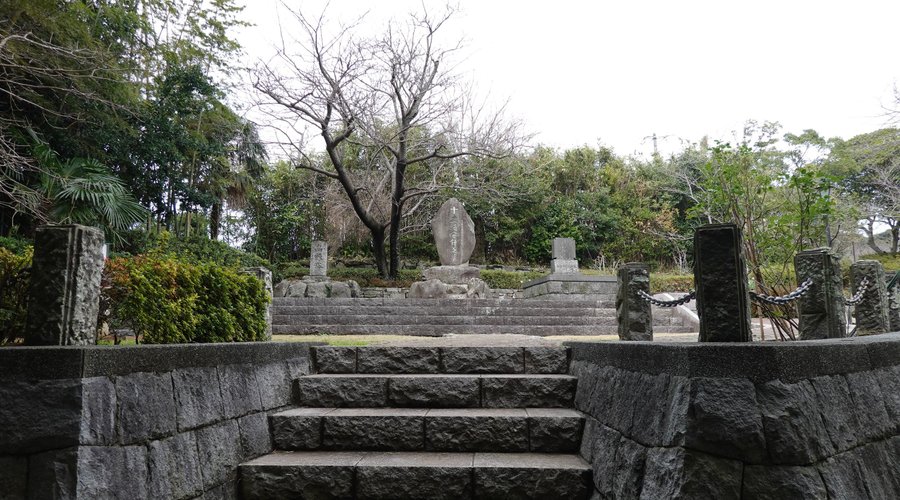 三浦按針の墓