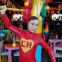 El Chapulín da la bienvenida a Fonda La Chismosa Montería