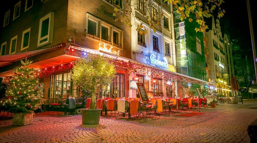 Genuss in einmaliger Atmosphäre 
am Rhein in der Kölner - Altstadt.