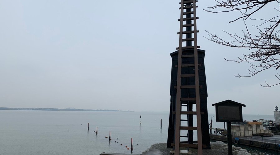 出島の灯台
