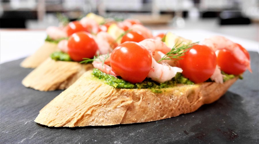 shrimp sandwich