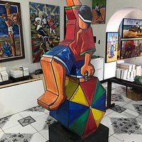 Escultura do passista feita por Di Farias.