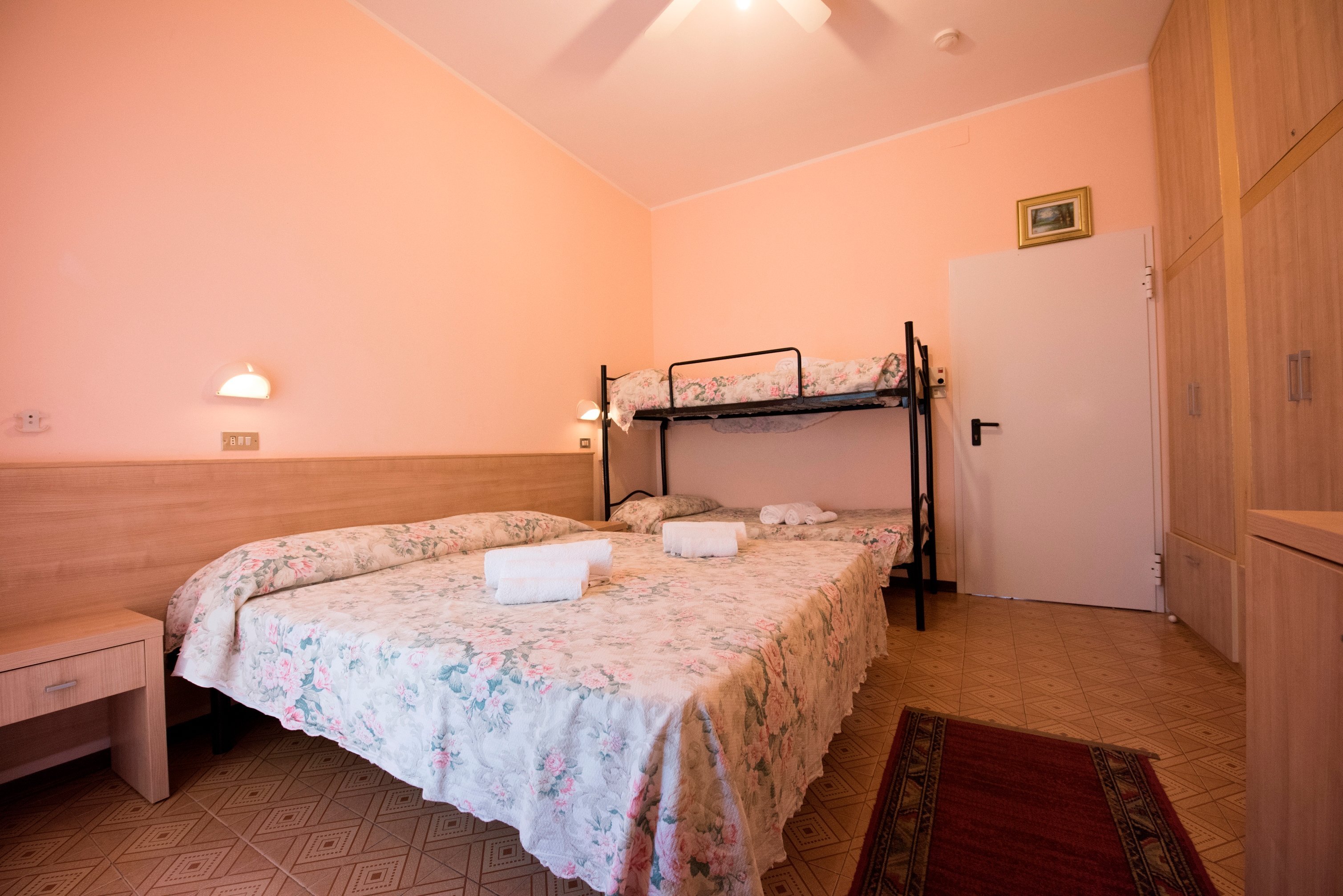 HOTEL SETTEBELLO (Cesenatico, Italia) - Ulasan & Perbandingan Harga B&B ...