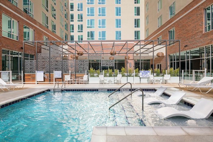 SpringHill Suites by Marriott Greenville Downtown Pool: Pictures ...