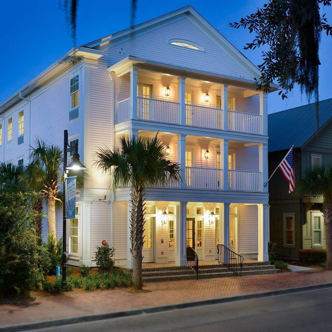 Hotel photo 10 of Old Town Bluffton Inn.