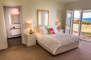 Room & Suite