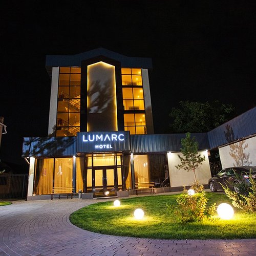 Lumarc Hotel image
