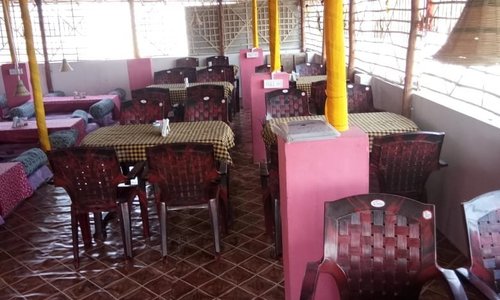 Tree Line Restaurant
