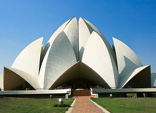 Best 6 Things to Do in DLF Emporio Shopping Center New Delhi - urtrips