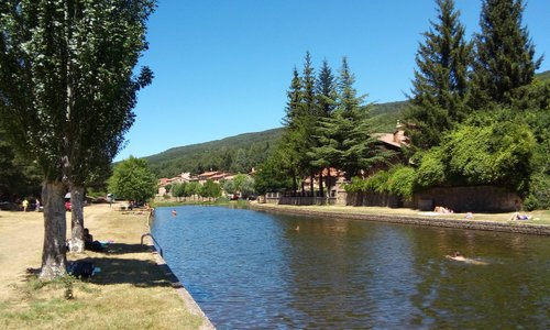 El Duero a su paso por Salduero forma una preciosa piscina natural.