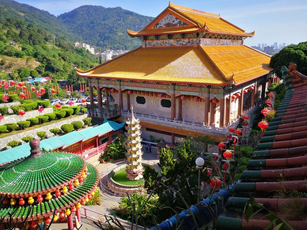 Kek Lok Si Temple: Exploring Malaysia's Majestic Sanctuary