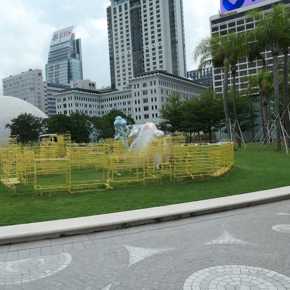 HONG KONG - NOVEMBER 10, 2019: Hong Kong's Newest Mall, K11 Musea, At  Victoria Dockside In Kowloon. It Is A Retail And Arts Complex Located In  The Tsim Sha Tsui Promenade Front