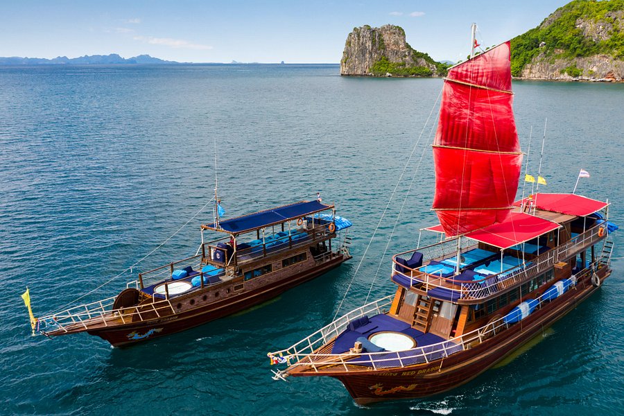 blue dragon classic thai yacht