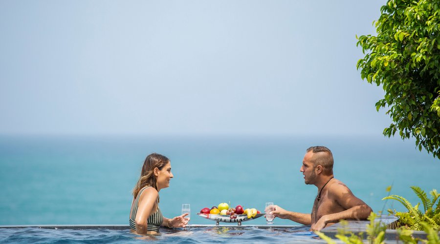 Infinity pool