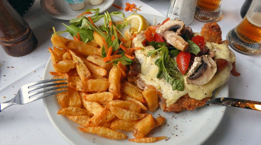 An delicious and inexpensive meal at Bar Britanico