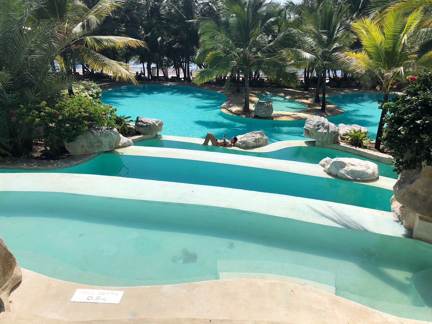 SWAHILI BEACH Resort Kenya Diani Beach Tarifs 2024 Et 32 Avis attractive-curvy-black-tv-presenter-in-london-studio-stable