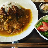 こちらは車麩カツカレーです。
毎日たくさんの笑顔で
美味しいのお言葉
ありがとうございます。