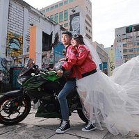Scooter Monkey in photoshoot.