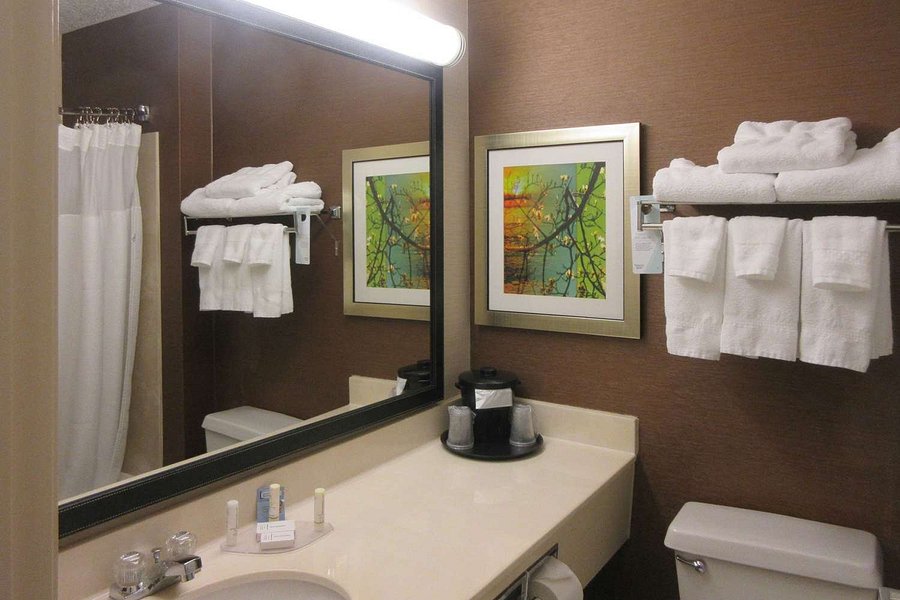 Quality Inn Rooms: Pictures & Reviews - Tripadvisor