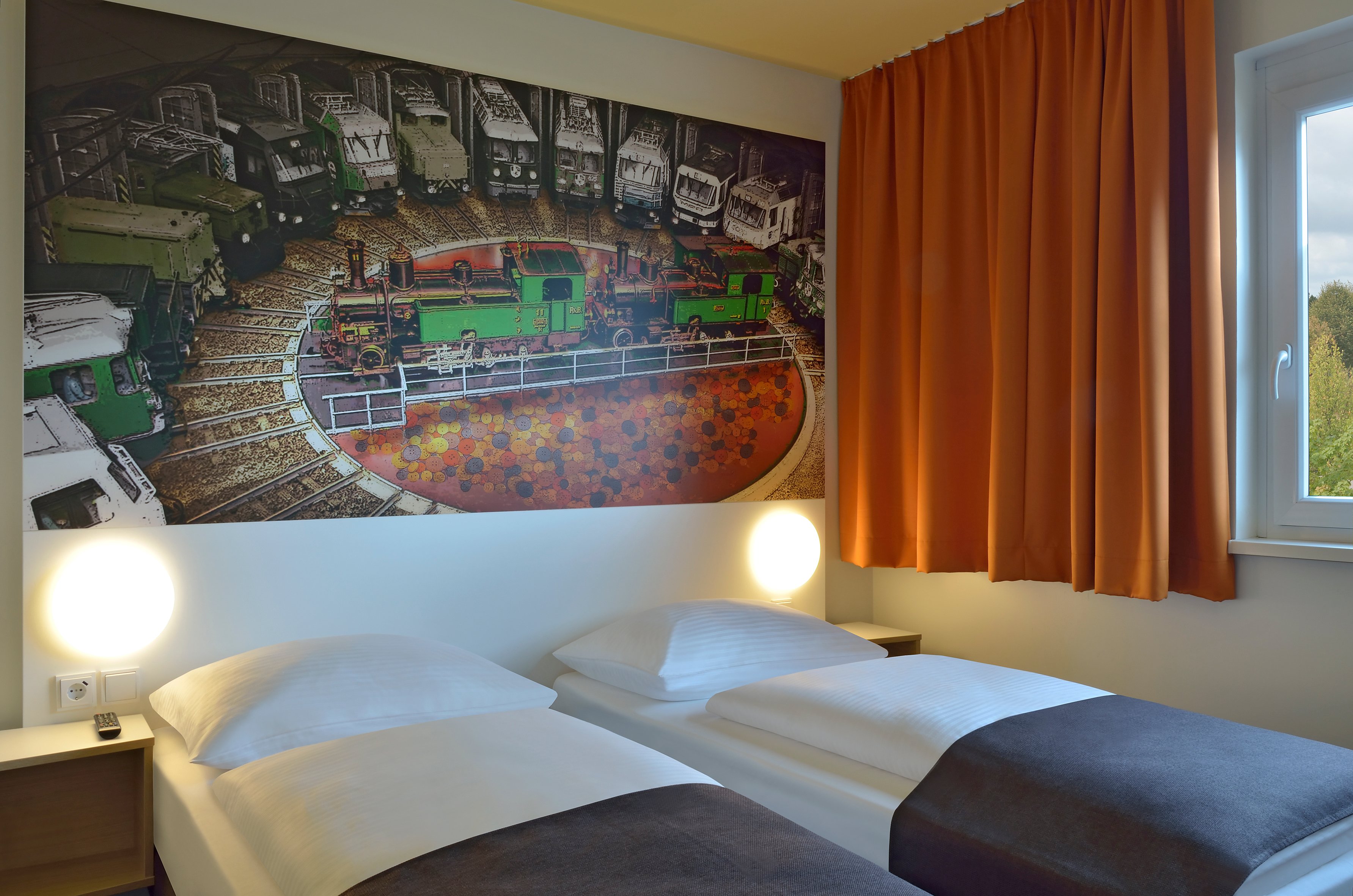 B&B Hotel Augsburg-Süd Rooms: Pictures & Reviews - Tripadvisor