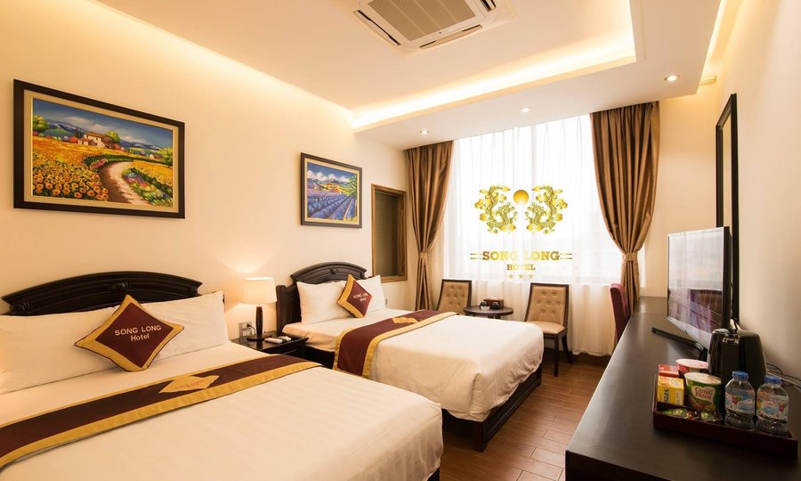 Hotel thiết kế rất ấn tượng, ấm áp, hiện đại. Mọi thứ đều sạch sẽ, không gian yên tĩnh. Nhân viên rất thân thiện và chuyên nghiệp. Very good  !