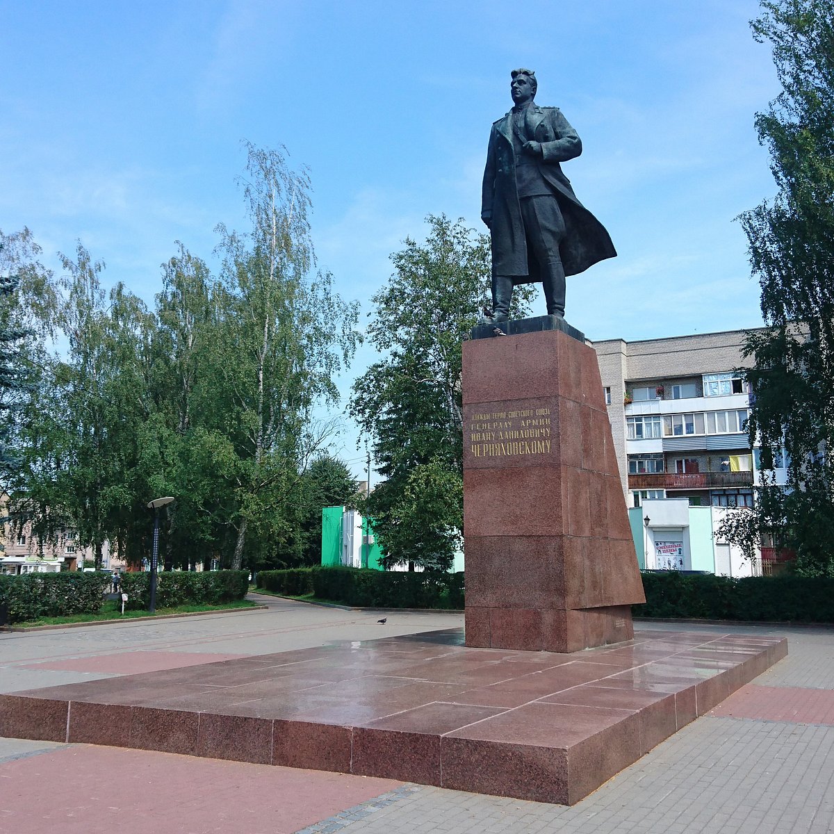 площадь черняховского