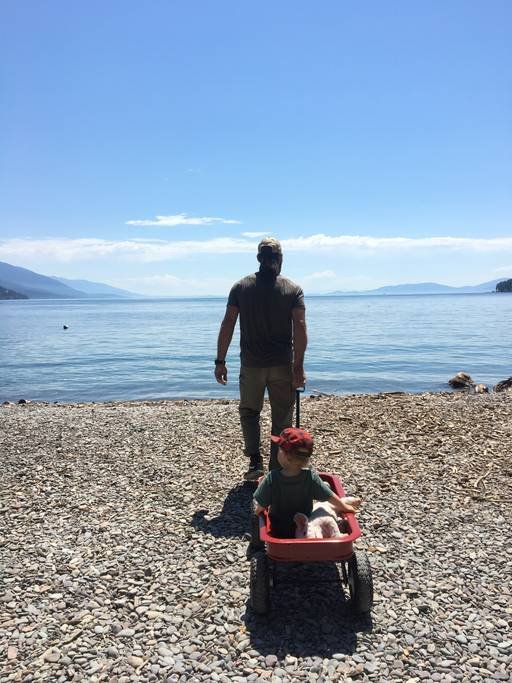 Hotel photo 2 of Flathead Lake Resort.